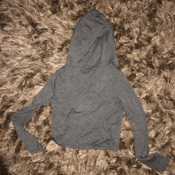 Cropped Hoodie Tee!! - Picture 2 of 2